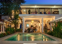 established hostel playa tamarindo - 1