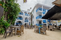 beachfront hotel with restaurant - 1