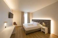 modern 4-star hotel - 3