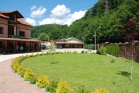 turnkey motel 3 cabins - 2