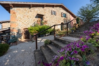 farmhouse with restaurant for - 2