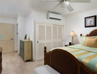 furnished beachfront apartment paynes - 2