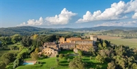 important estate with castle - 1