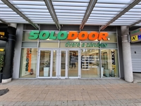 established franchise store bratislava - 1