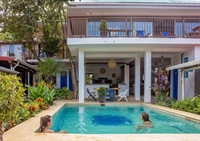 established hostel playa tamarindo - 3