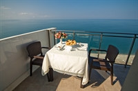 beachfront boutique hotel business - 3