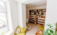 established 72-bed hostel riga - 3