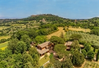 farm with vineyard montepulciano - 1