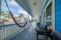 beachfront hotel prime location - 3