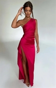 expanding online womenswear boutique - 1