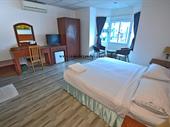 hotel karon beach for