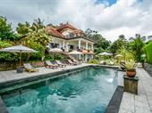 unique yoga retreat residence
