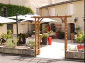 charming hotel restaurant lusignan