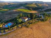 farm with vineyard montalcino