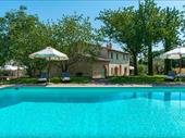 luxury holiday house tuscany