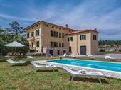luxury holiday villa lucca
