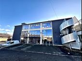 6 000 sq ft