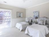 guesthouse with pool massage