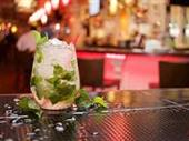 bar restaurant w live