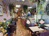 niche shabby chic café