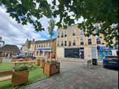 to let retail chippenham