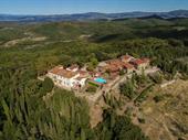 excellent estate with vineyards