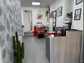 wig store retailer supplier