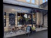 very popular italian café