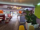 ice cream parlour café