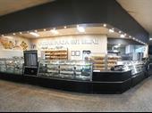 popular bakery busy shopping
