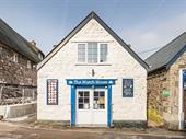 coastal seaonal gift shop