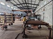 thriving glass manufacturing company