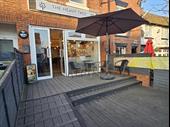 popular daytime only cafe