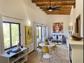 3 bed condo walk
