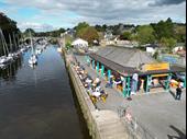 stunning fully refurbished waterside