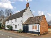 leasehold pubs huntingdon for