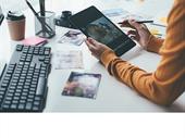 social media design agency-established