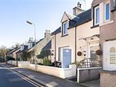 pitfaranne guest house for