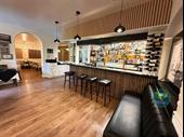 busy restaurant worsley