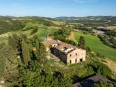 17th century farmhouse to