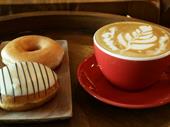 perfectly located café queens