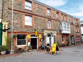 thriving lynton café with