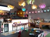 super-coffee shop kids-friendly café-full