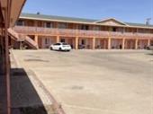 independent motel with property