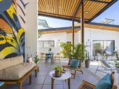 boutique style complex six