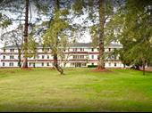art deco motel for
