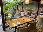 thriving caribbean restaurant with