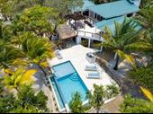 beachfront 5 bed on