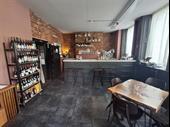 highly acclaimed bar bistro