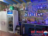 beachfront bar business at